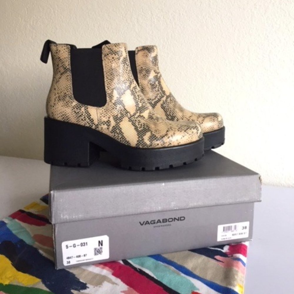 Vagabond Boots-Dioon Platform Chelsea Bootie